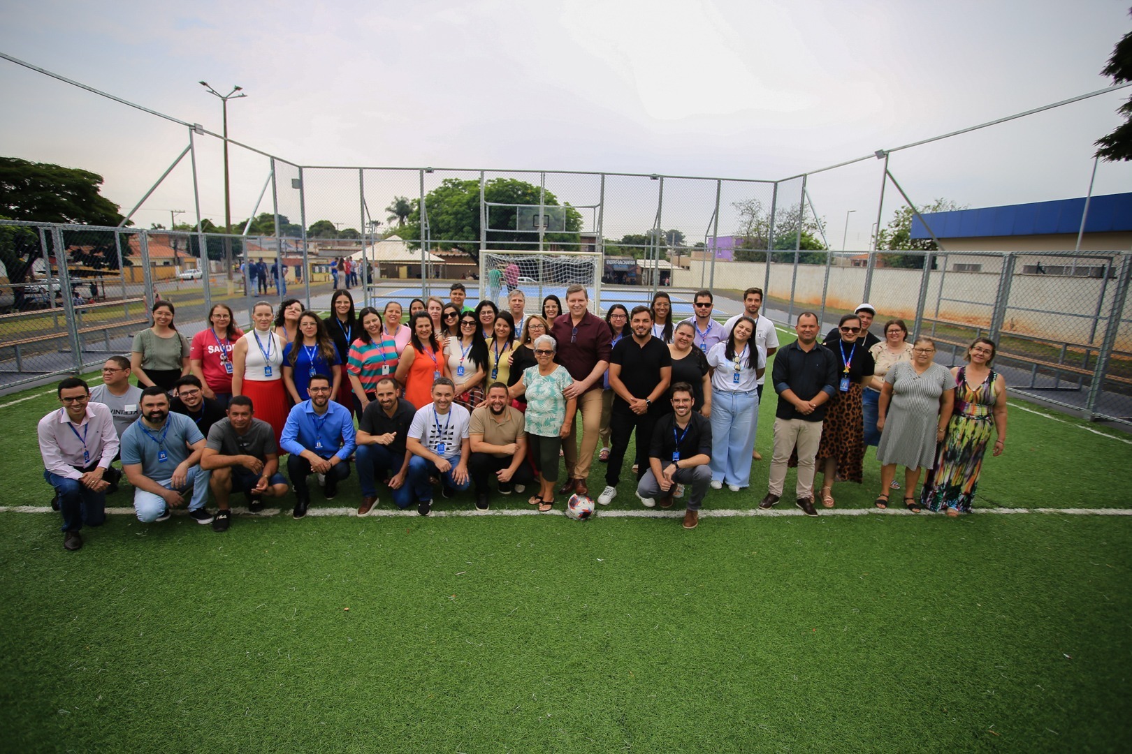 Prefeito de Itararé (SP), Heliton do Valle, inaugura Areninha Aristeu Ribeiro na Santa Terezinha