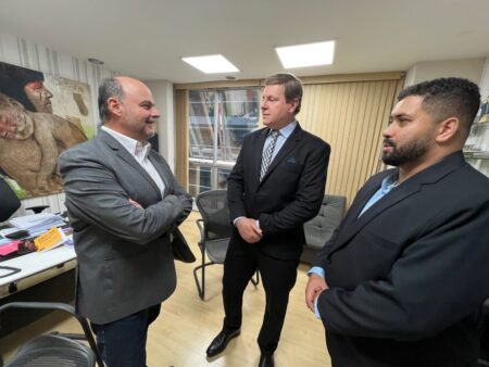 Prefeito de Itararé (SP), Heliton do Valle, participa de audiência com deputado estadual Ricardo Madalena