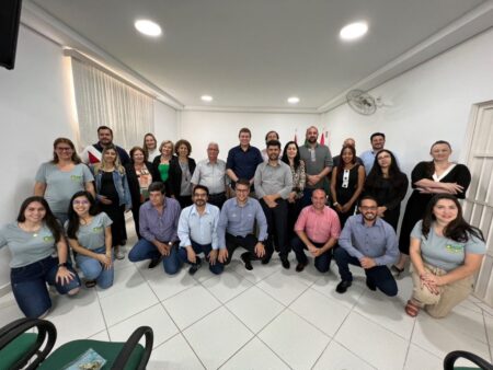 Prefeito de Itararé (SP), Heliton do Valle, participa de reunião da Região Administrativa 10 da FACESP