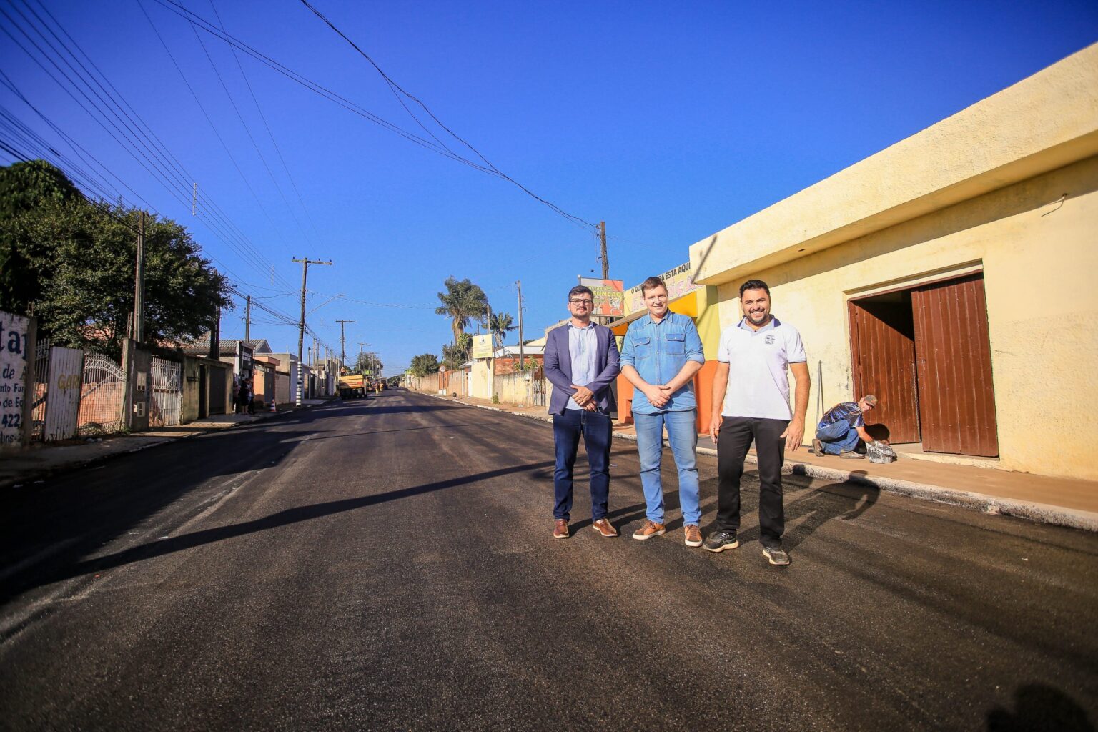 Prefeito de Itararé (SP), Heliton do Valle, realiza visita técnica às obras de recapeamento na Vila Santa Terezinha Prefeito de Itararé (SP), Heliton do Valle, realiza visita técnica às obras de recapeamento na Vila Santa Terezinha
