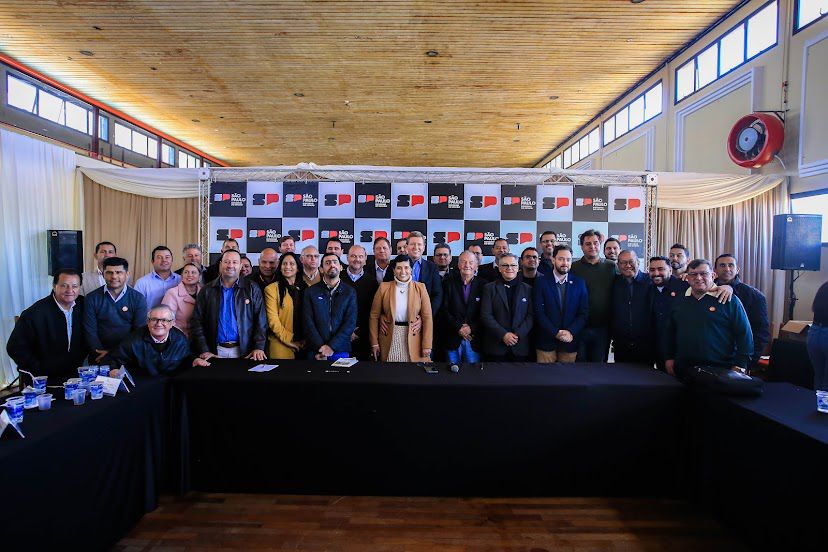 Prefeito de Itararé (SP), Heliton do Valle, reúne 20 municípios em encontro com o Governo do Estado de São Paulo