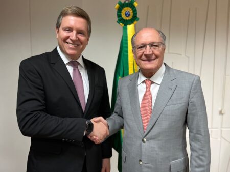 Prefeito de Itararé (SP), Heliton do Valle, reúne-se com presidente da República em exercício, Geraldo Alckmin