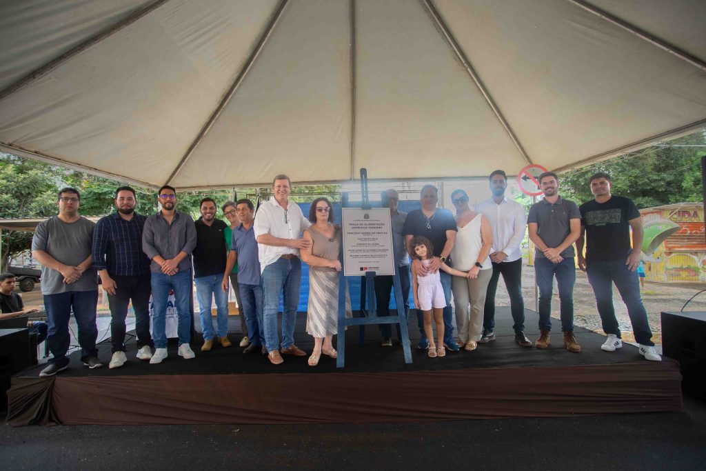 Prefeito de Itararé (SP) inaugura Praça de Alimentação Domênico Tersigni