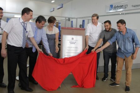 Prefeito de Itararé (SP) participa da inauguração do Detran.SP no município