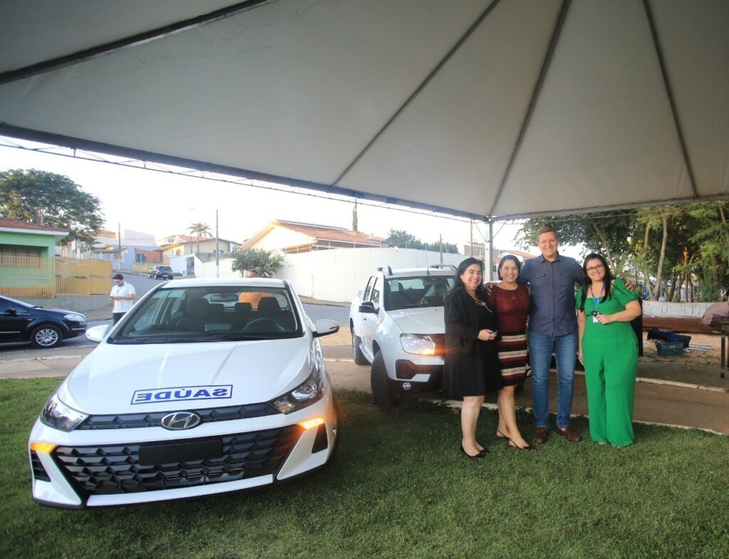 Prefeito de Itararé (SP) realiza entrega de três veículos às Secretarias Municipais de Saúde e de Desenvolvimento Social