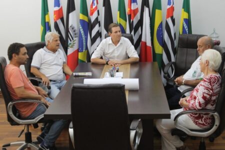 Prefeito de Itararé (SP) recebe medalhistas dos Jogos Regionais dos Idosos Prefeito de Itararé (SP) recebe medalhistas dos Jogos Regionais dos Idosos
