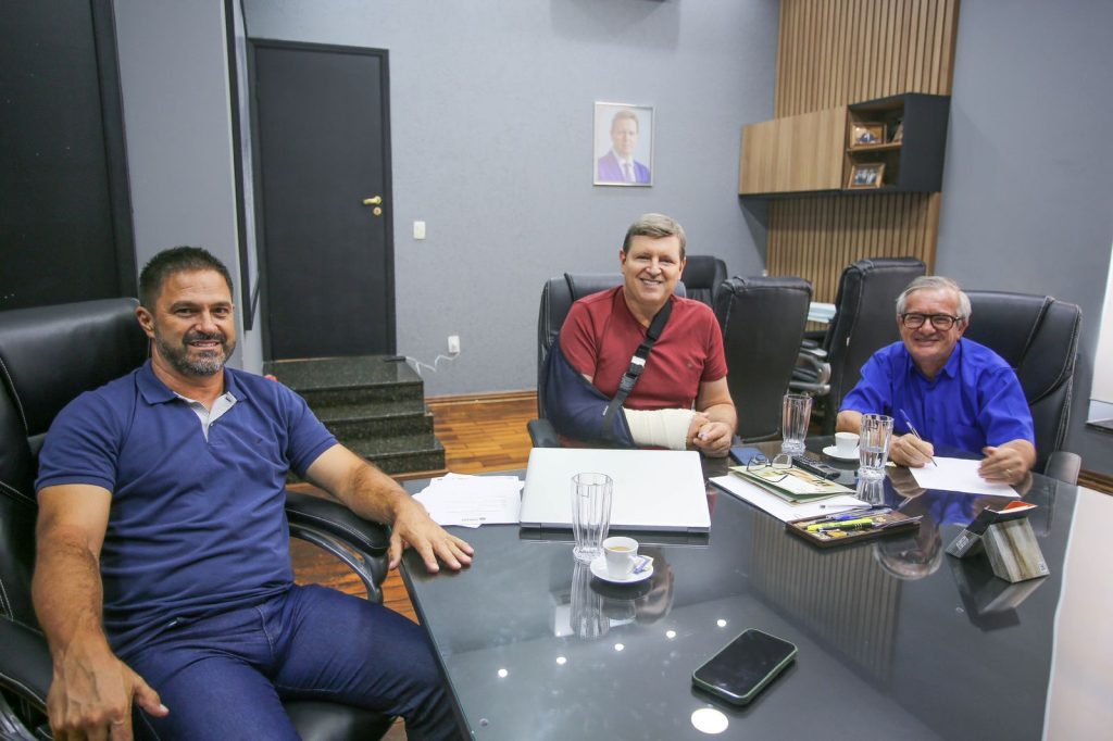 Prefeito de Itararé (SP) recepciona vereador de Itapeva (SP), Paulo Tarzan