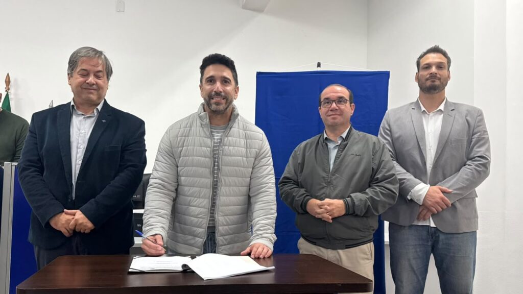 Prefeitura de Itararé inaugura Ponto de Atendimento Virtual da Receita Federal Prefeitura de Itararé inaugura Ponto de Atendimento Virtual da Receita Federal