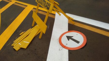 Prefeitura de Itararé (SP) alerta: vandalismo é crime! Prefeitura de Itararé (SP) alerta: vandalismo é crime!