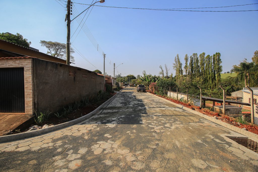 Prefeitura de Itararé (SP) amplia lajotamento no bairro do Cerrado