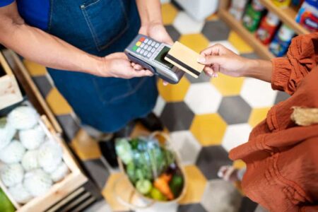 Prefeitura de Itararé (SP) anuncia ativação do vale-alimentação para servidores municipais e orienta comércio local sobre credenciamento dos cartões