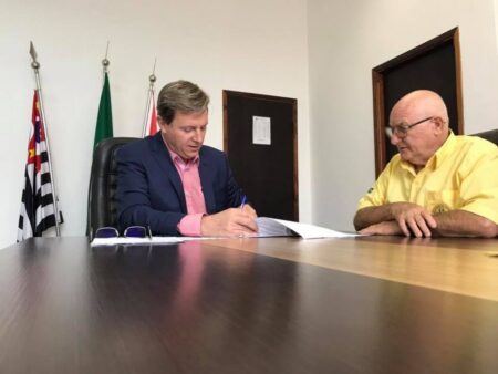 Conforme o prefeito, Heliton do Valle, com este projeto Itararé terá mudas com mais qualidade a um menor preço