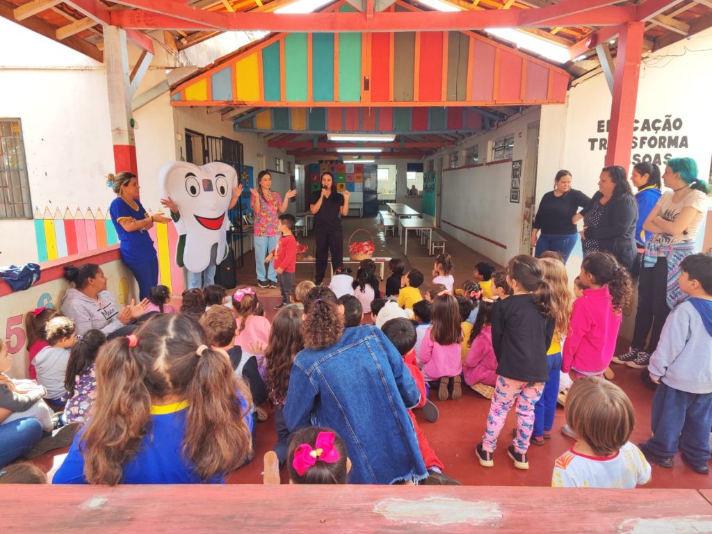 Prefeitura de Itararé (SP) entrega kits de higiene bucal para alunos da Educação Infantil