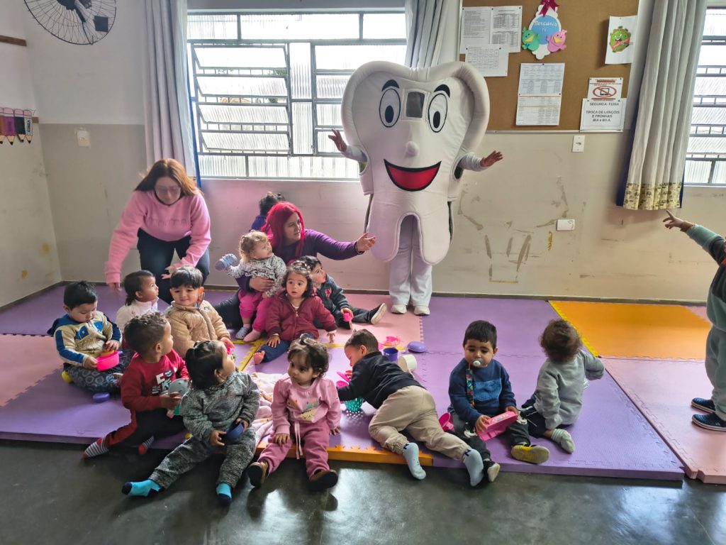 Prefeitura de Itararé (SP) entrega kits de higiene bucal para alunos da Educação Infantil