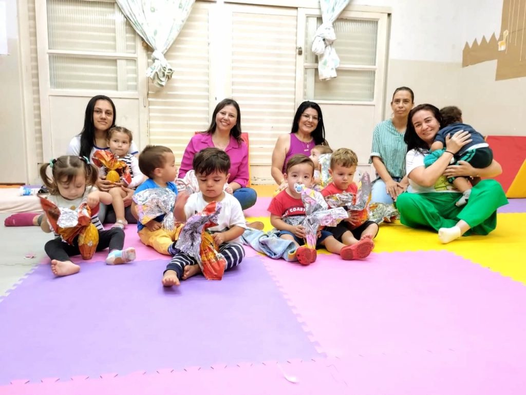 Prefeitura de Itararé (SP) entrega mais de cinco mil ovos de Páscoa às escolas municipais e APAE