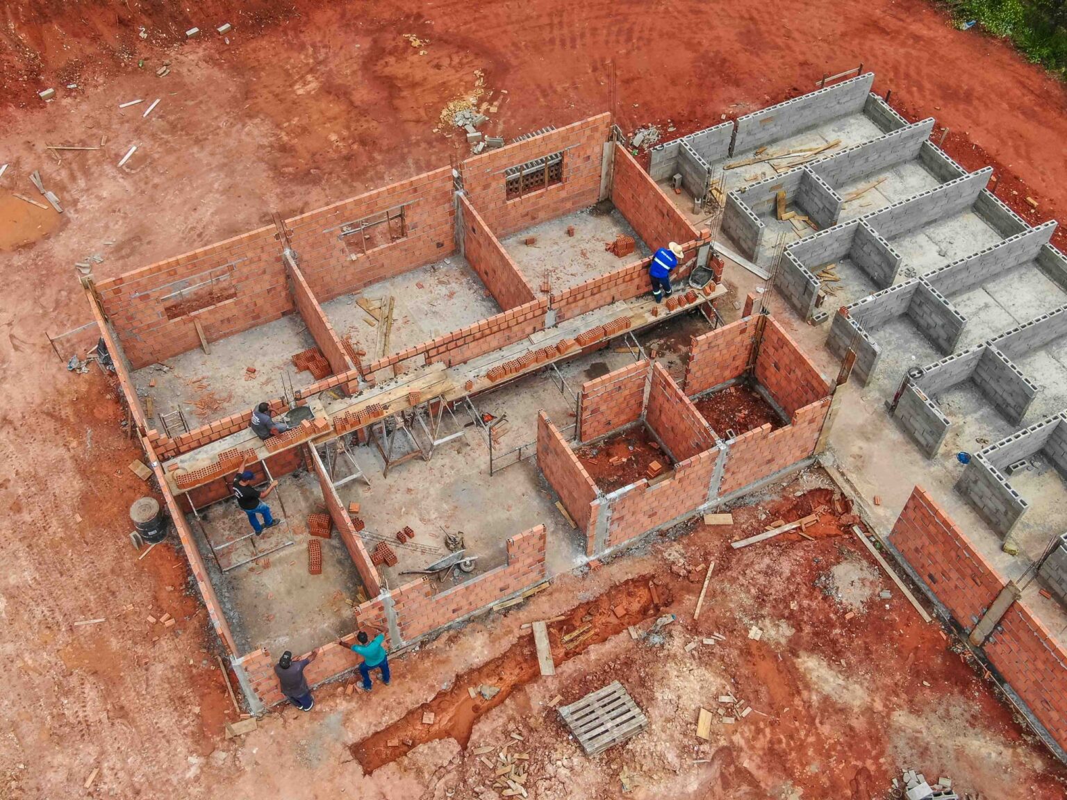 Prefeitura de Itararé (SP) inicia construção do novo canil para a GCM Prefeitura de Itararé (SP) inicia construção do novo canil para a GCM