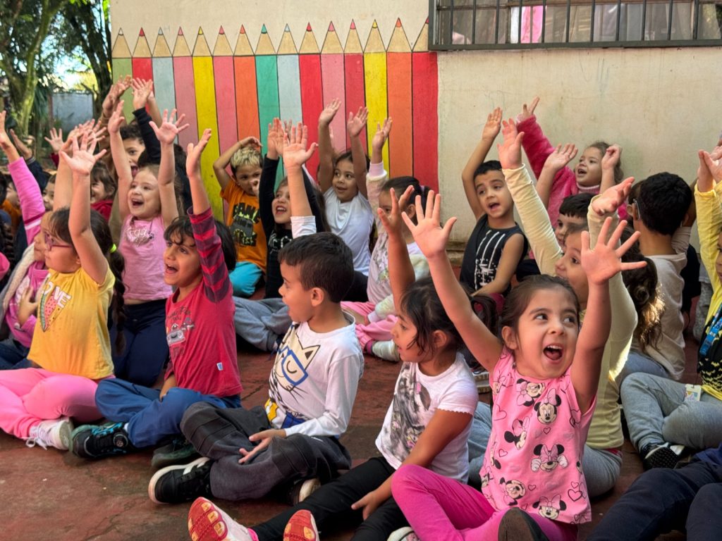 Prefeitura de Itararé (SP) inicia entrega de ovos de Páscoa nas escolas da rede municipal