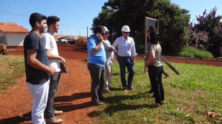 Prefeitura de Itararé (SP) inicia preparação do cerimonial de entrega do Conjunto Habitacional Itararé E Prefeitura de Itararé (SP) inicia preparação do cerimonial de entrega do Conjunto Habitacional Itararé E