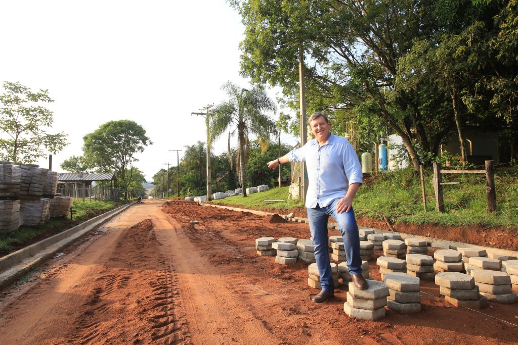 Prefeitura de Itararé (SP) investe mais de R$ 500 mil em recursos próprios para lajotamento no Bairro de Santa Bárbara