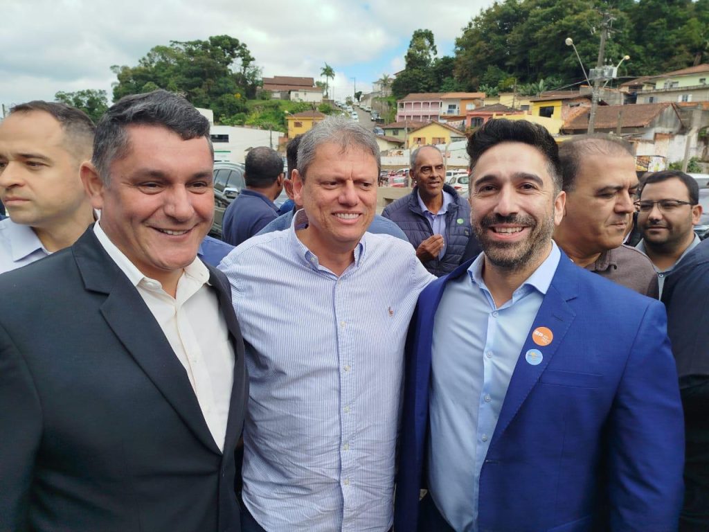 Prefeitura de Itararé (SP) participa da posse da nova diretoria do Condersul em Apiaí
