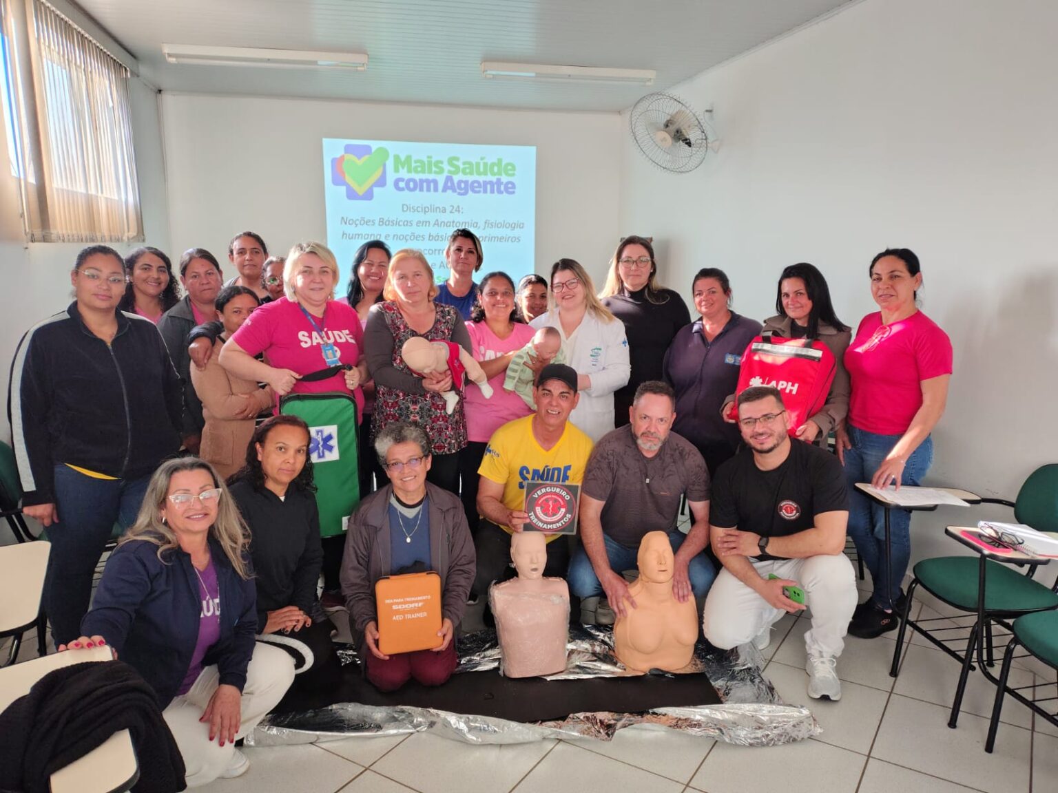 Prefeitura de Itararé (SP) promove capacitação em primeiros socorros para alunos do curso Saúde com Agente Prefeitura de Itararé (SP) promove capacitação em primeiros socorros para alunos do curso Saúde com Agente