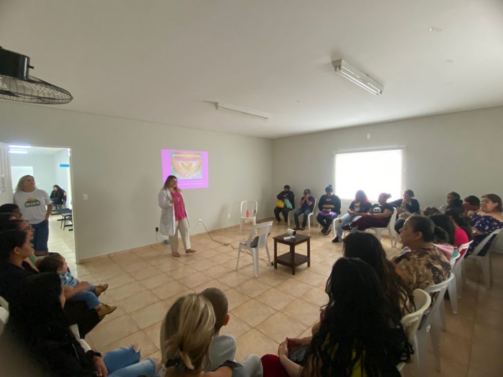 Prefeitura de Itararé (SP) promove palestra sobre saúde da mulher no CRAS Centenário em alusão ao Outubro Rosa