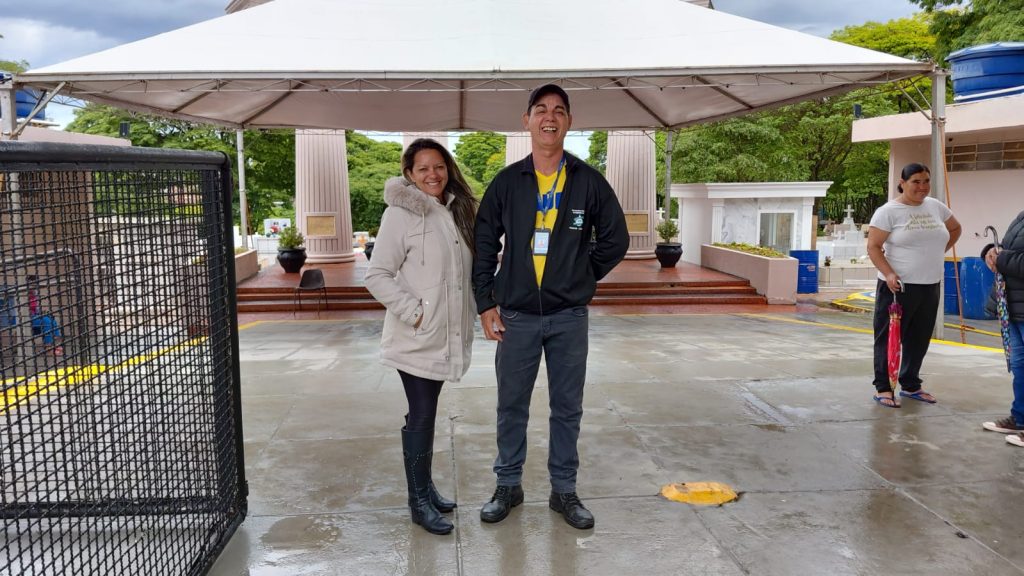 Prefeitura de Itararé (SP) realiza ação de prevenção à dengue no Cemitério Municipal durante o feriado de Finados