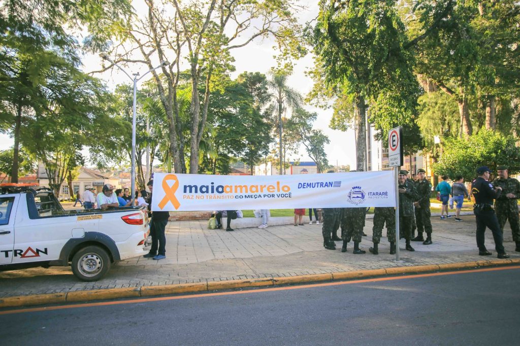 Prefeitura de Itararé (SP) realiza blitz educativa marcando o encerramento das atividades do Maio Amarelo