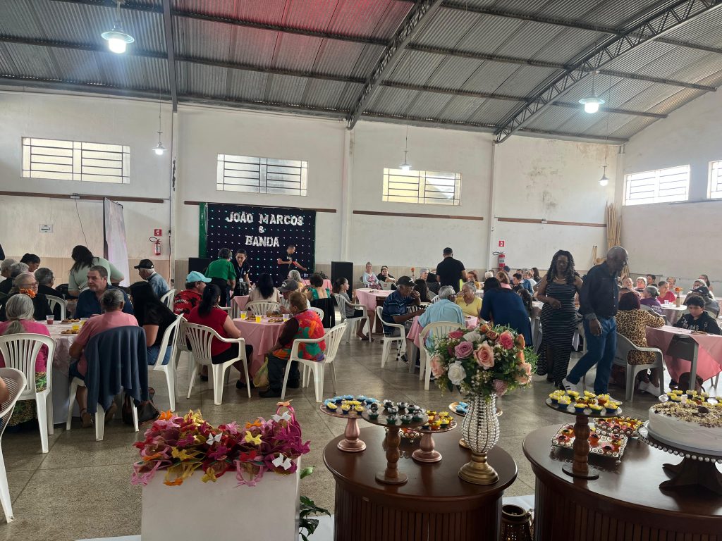 Prefeitura de Itararé (SP) realiza evento comemorativo para idosos atendidos pelo CRAS Centenário