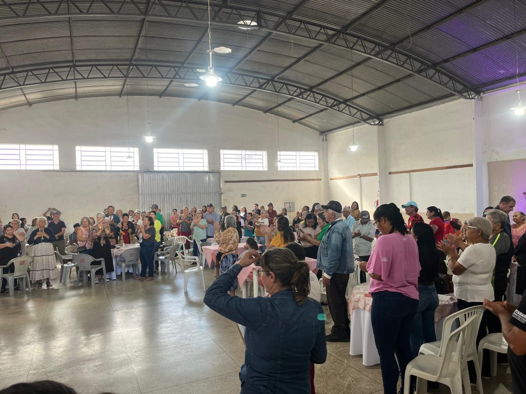 Prefeitura de Itararé (SP) realiza evento comemorativo para idosos atendidos pelo CRAS Centenário