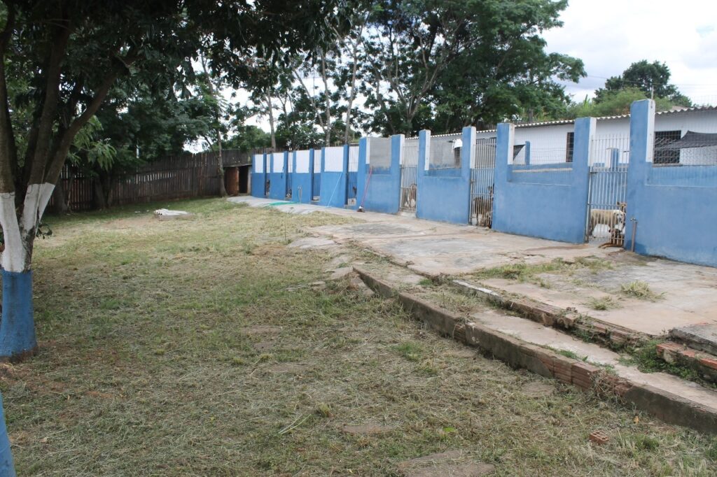 Prefeitura de Itararé (SP) realiza limpeza na Unipa Prefeitura de Itararé (SP) realiza limpeza na Unipa