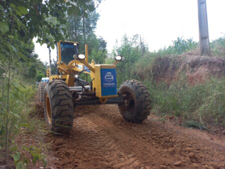 Prefeitura de Itararé (SP) realiza manutenção em estradas rurais