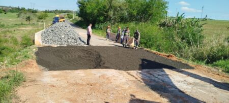 Prefeitura de Itararé (SP) realiza obras de reparo na ponte do bairro Santa Cruz dos Lopes Prefeitura de Itararé (SP) realiza obras de reparo na ponte do bairro Santa Cruz dos Lopes