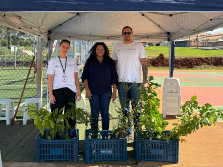 Prefeitura de Itararé (SP) realiza plantio de árvores frutíferas nativas em parceria com a CDHU pelo Programa Pomar Urbano