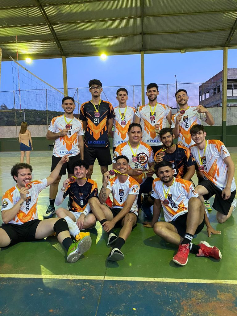 Prefeitura de Itararé (SP) retoma atividades do Vôlei da Melhor Idade e da Iniciação Esportiva