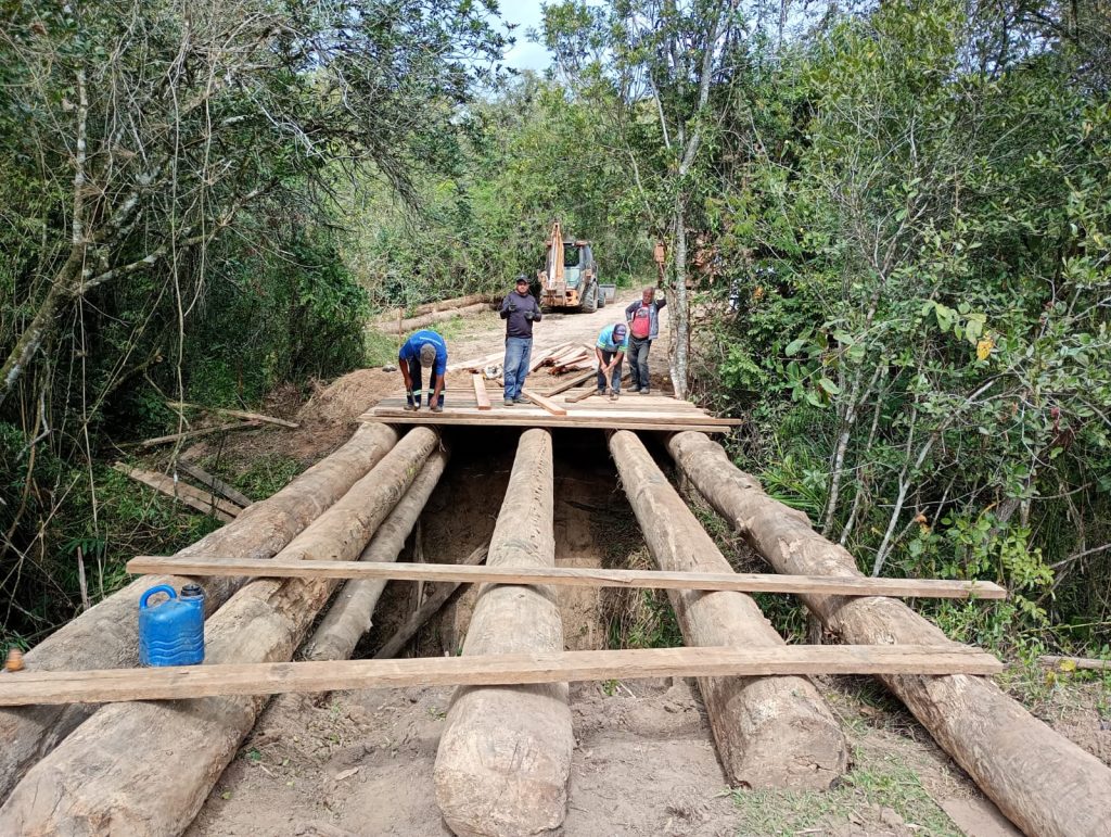 Prefeitura de Itararé (SP) revitaliza e reconstrói pontes rurais, garantindo segurança e escoamento agrícola