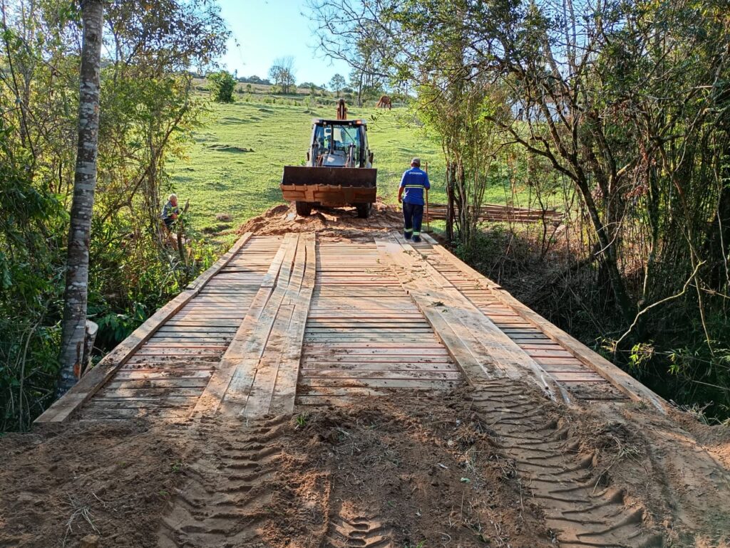 Prefeitura de Itararé (SP) revitaliza e reconstrói pontes rurais, garantindo segurança e escoamento agrícola