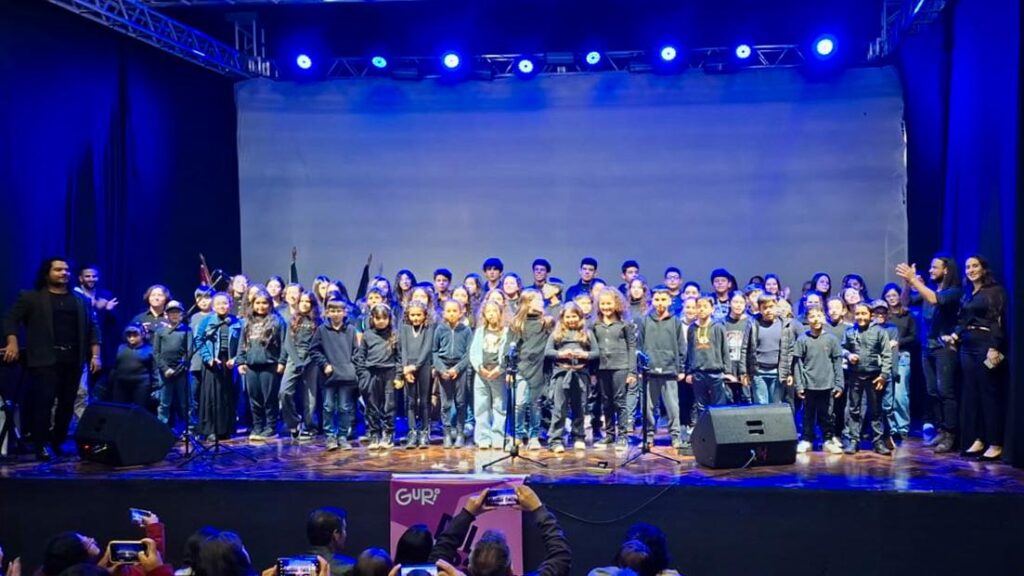 Projeto Guri de Itararé (SP) realiza apresentação de encerramento de semestre com casa cheia no Teatro Sylvio Machado Projeto Guri de Itararé (SP) realiza apresentação de encerramento de semestre com casa cheia no Teatro Sylvio Machado