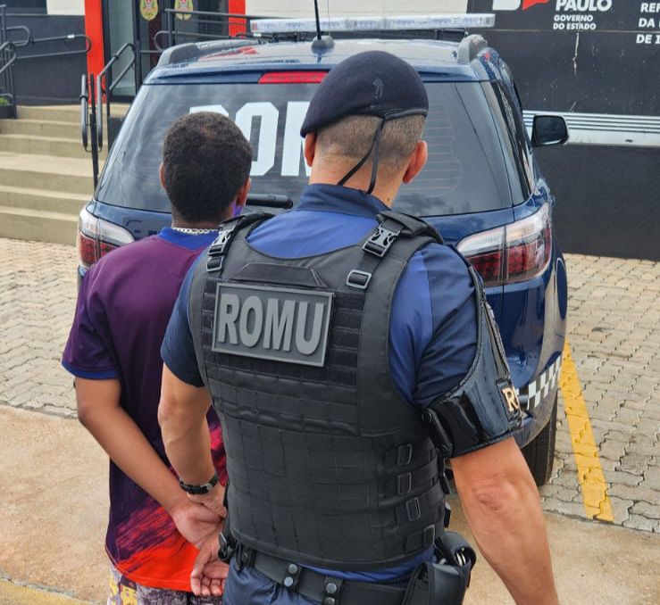 ROMU de Itararé (SP) prende homem em flagrante por tráfico de drogas