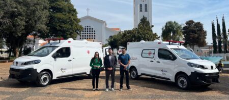 Saúde de Itararé (SP) entrega duas novas ambulâncias para reforçar o transporte de pacientes do SUS Saúde de Itararé (SP) entrega duas novas ambulâncias para reforçar o transporte de pacientes do SUS