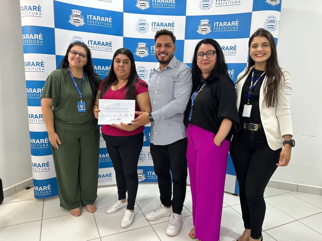 Secretaria Municipal de Desenvolvimento Social realiza formatura da terceira etapa do Prospera Família