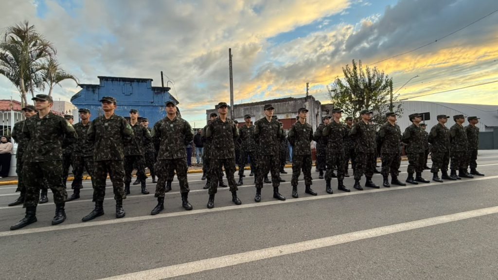 Solenidade no Tiro de Guerra marca celebração do Dia da Infantaria e entrega da Boina Verde-Oliva
