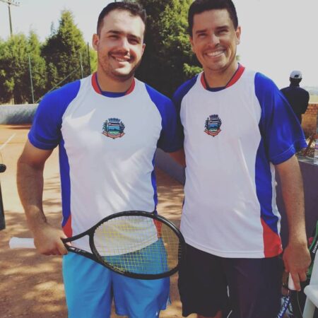 Tênis masculino de Itararé (SP) estreia com vitória nos Jogos Regionais