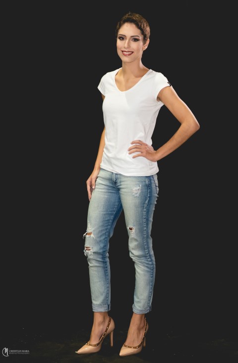 Eduarda de Arruda Botelho Gosrki, 23 anos(1)