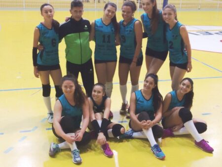 Se vencer hoje (28), equipe passa a fase regional da competição. (1)