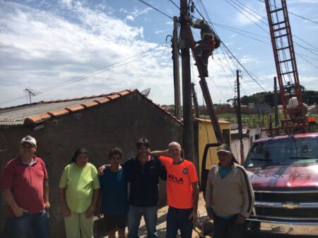 Zé Eduardo acompanha manutenção da iluminação pública WhatsApp Image 2016-10-22 at 13.53.26