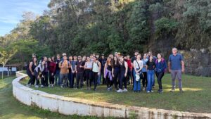 Prefeitura de Itararé promove trilha da Barreira Caiçara com alunos da Etec