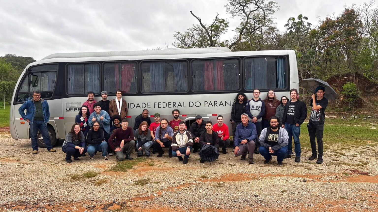 Alunos de Geografia da UFPR realizam visita técnica no Parque da Barreira em Itararé